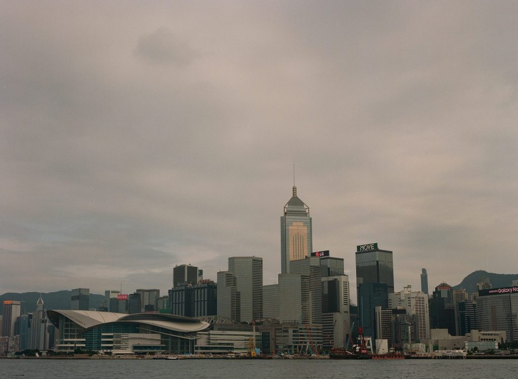 Sounds of Hong Kong — The Ocean, the Traffic, and the Buskers MAEKAN