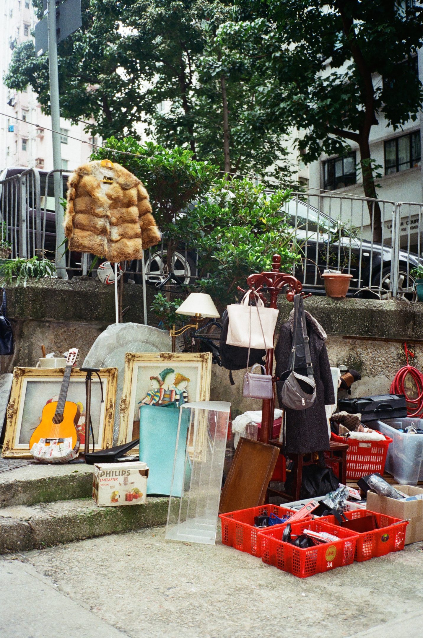 Sounds of Hong Kong — The Ocean, the Traffic, and the Buskers MAEKAN